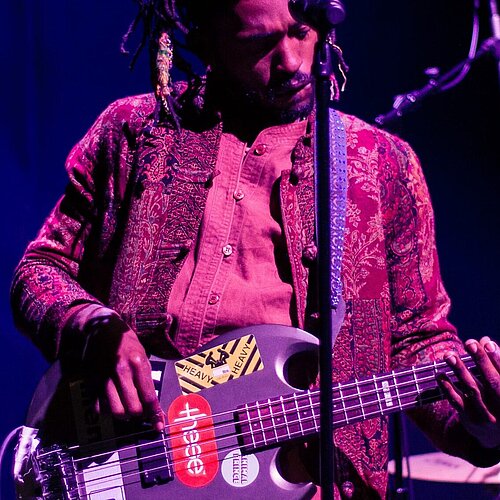 how to write a song quickly desktop.jpeg