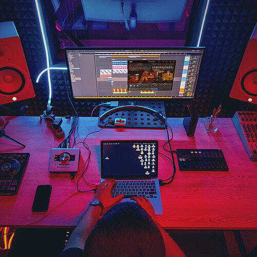 ultimate guide to vd legend header