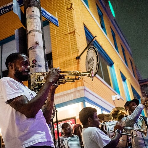 The Ultimate Guide to Small Combo Jazz 30.5.   Mobile