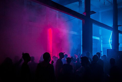 aleksandr popov j4esZ9owgzA unsplash